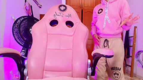 Snapshot of sharlott_kiss chatting on March 2025 12:00:01 PM Sharlott online show from March 2025 12:00:01 PM