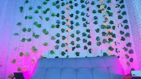 Snapshot of sharlott_kiss chatting on October 2025 03:01:02 AM Sharlott online show from October 2025 03:01:02 AM