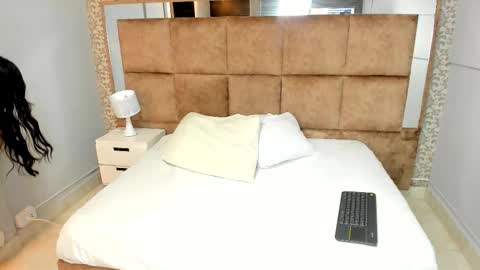  SHARLOTTE   online show from February 2026 12:15:02 PM