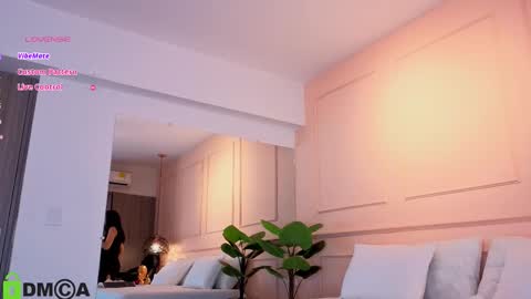 Sharon online show from November 2025 04:01:02 AM