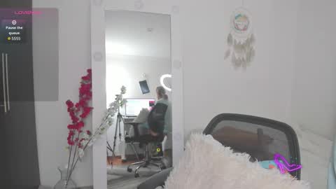 Sharon online show from December 2025 11:38:02 AM