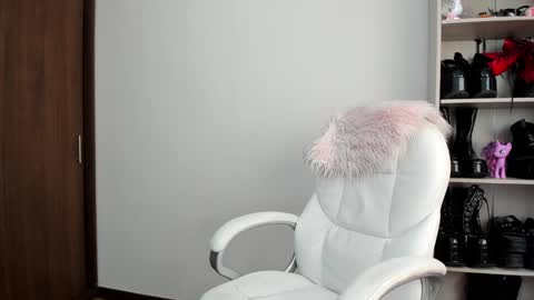 Antonia online show from January 2025 07:11:01 PM