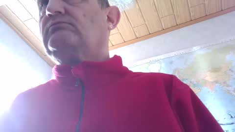 Snapshot of sharpshoder chatting on April 2026 11:08:01 AM Peter online show from April 2026 11:08:01 AM