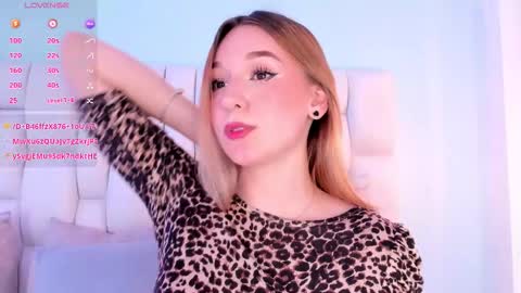 Snapshot of shatall_rouge chatting on November 2025 06:30:02 PM Shantall online show from November 2025 06:30:02 PM