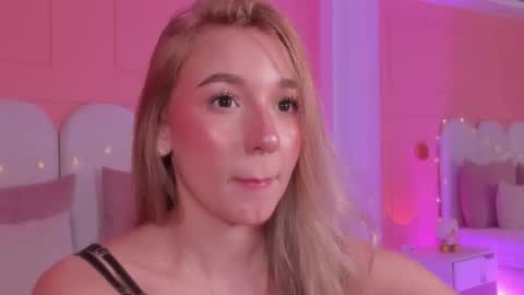 Snapshot of shatall_rouge chatting on February 2026 06:13:01 AM Shantall online show from February 2026 06:13:01 AM