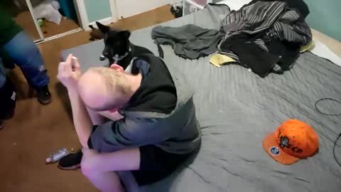 Snapshot of shawn710420 chatting on December 2024 05:39:02 AM shawn710420 online show from December 2024 05:39:02 AM