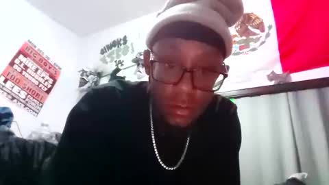 Snapshot of shawnvegas67 chatting on November 2025 08:51:01 PM shawnvegas67 online show from November 2025 08:51:01 PM