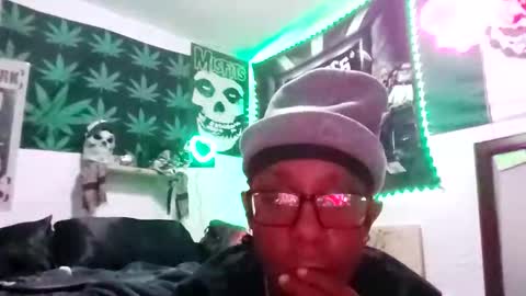 Snapshot of shawnvegas67 chatting on November 2025 05:57:01 PM shawnvegas67 online show from November 2025 05:57:01 PM