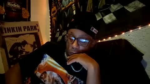 Snapshot of shawnvegas67 chatting on December 2025 02:17:01 AM shawnvegas67 online show from December 2025 02:17:01 AM