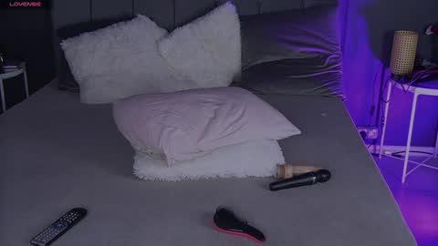 shayblonde online show from December 2024 01:06:01 AM