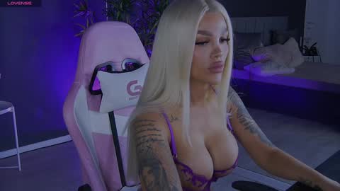 shayblonde online show from December 2024 09:08:02 PM