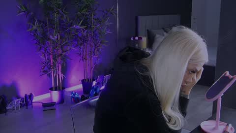 shayblonde online show from February 2025 08:03:01 PM