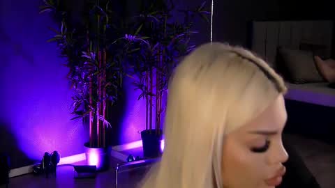 shayblonde online show from February 2025 11:55:01 AM