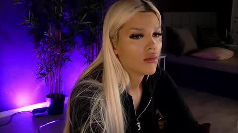 shayblonde online show from February 2025 09:01:02 PM