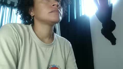 Snapshot of shayna_cute chatting on December 2024 05:40:01 PM Shayna online show from December 2024 05:40:01 PM