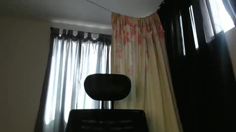 Snapshot of shayna_cute chatting on December 2024 05:08:01 PM Shayna online show from December 2024 05:08:01 PM