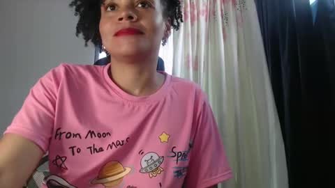 Snapshot of shayna_cute chatting on December 2024 05:21:02 PM Shayna online show from December 2024 05:21:02 PM