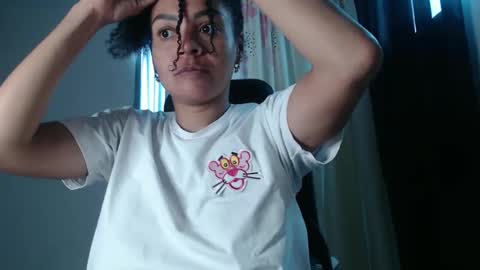 Snapshot of shayna_cute chatting on December 2024 02:17:02 PM Shayna online show from December 2024 02:17:02 PM