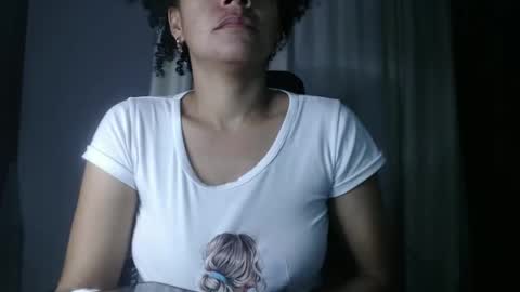 Snapshot of shayna_cute chatting on January 2025 11:33:01 AM Shayna online show from January 2025 11:33:01 AM