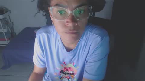 Snapshot of shayna_cute chatting on February 2025 09:31:01 AM Shayna online show from February 2025 09:31:01 AM