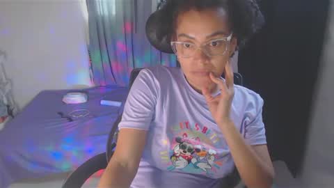 Snapshot of shayna_cute chatting on February 2025 03:40:01 PM Shayna online show from February 2025 03:40:01 PM