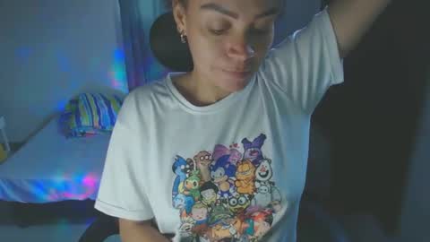 Snapshot of shayna_cute chatting on February 2025 12:59:02 PM Shayna online show from February 2025 12:59:02 PM