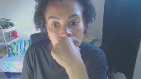 Snapshot of shayna_cute chatting on March 2025 05:34:02 PM Shayna online show from March 2025 05:34:02 PM