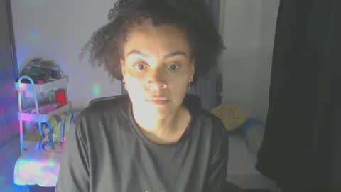 Snapshot of shayna_cute chatting on March 2025 02:14:02 AM Shayna online show from March 2025 02:14:02 AM