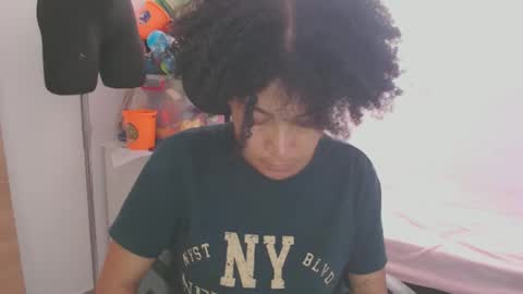 Snapshot of shayna_cute chatting on October 2025 01:01:01 PM Shayna online show from October 2025 01:01:01 PM