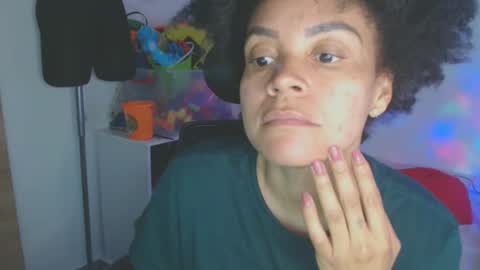 Snapshot of shayna_cute chatting on October 2025 01:17:02 AM Shayna online show from October 2025 01:17:02 AM