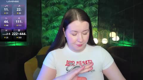 Snapshot of shedar_pretty chatting on December 2024 06:00:02 AM Shedar online show from December 2024 06:00:02 AM