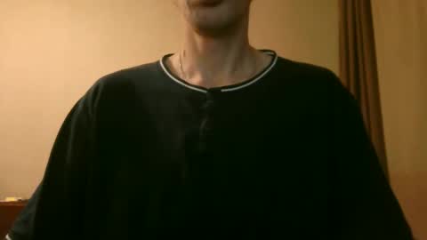 Snapshot of shedevr02 chatting on December 2025 06:04:02 PM Roger online show from December 2025 06:04:02 PM