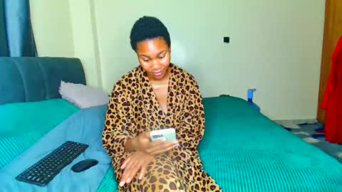 shee13 online show from February 2026 11:26:01 PM