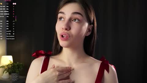 Tessa online show from March 2026 03:12:02 AM