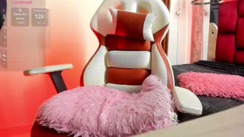 Snapshot of sheilly_brown chatting on October 2025 06:59:01 PM sheilly_brown online show from October 2025 06:59:01 PM