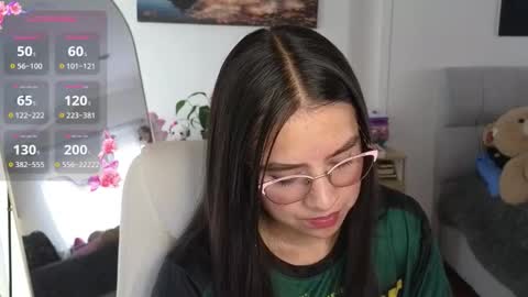 Snapshot of shekina_l chatting on December 2025 05:51:02 PM lau online show from December 2025 05:51:02 PM