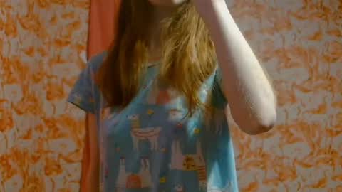 Snapshot of shelikessoymilk chatting on December 2024 03:36:02 AM Erika online show from December 2024 03:36:02 AM