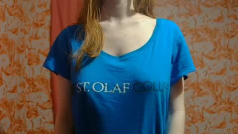 Snapshot of shelikessoymilk chatting on December 2024 12:23:01 AM Erika online show from December 2024 12:23:01 AM