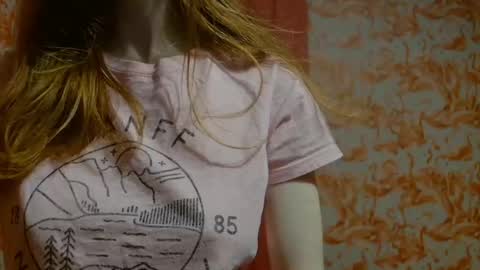 Snapshot of shelikessoymilk chatting on December 2024 03:40:01 AM Erika online show from December 2024 03:40:01 AM