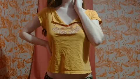 Snapshot of shelikessoymilk chatting on January 2025 12:51:02 AM Erika online show from January 2025 12:51:02 AM