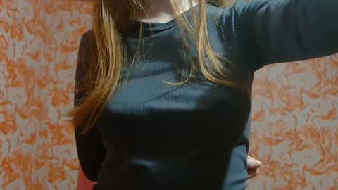 Snapshot of shelikessoymilk chatting on January 2025 02:14:01 AM Erika online show from January 2025 02:14:01 AM