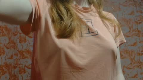 Snapshot of shelikessoymilk chatting on February 2025 11:06:02 PM Erika online show from February 2025 11:06:02 PM