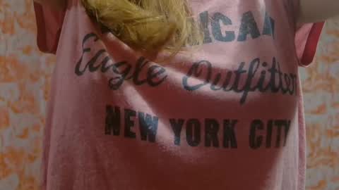 Snapshot of shelikessoymilk chatting on February 2025 10:21:02 PM Erika online show from February 2025 10:21:02 PM