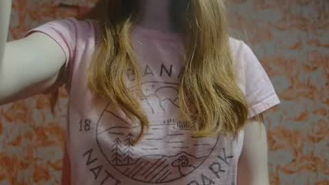 Snapshot of shelikessoymilk chatting on February 2025 04:04:01 AM Erika online show from February 2025 04:04:01 AM