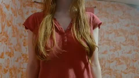 Snapshot of shelikessoymilk chatting on September 2025 03:19:02 AM Erika online show from September 2025 03:19:02 AM