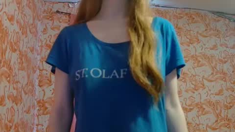 Snapshot of shelikessoymilk chatting on October 2025 05:58:02 PM Erika online show from October 2025 05:58:02 PM