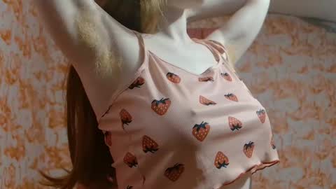 Snapshot of shelikessoymilk chatting on October 2025 02:01:01 AM Erika online show from October 2025 02:01:01 AM