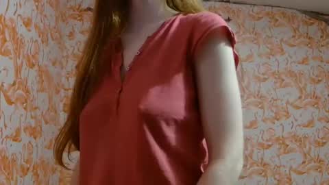 Snapshot of shelikessoymilk chatting on November 2025 01:44:01 AM Erika online show from November 2025 01:44:01 AM