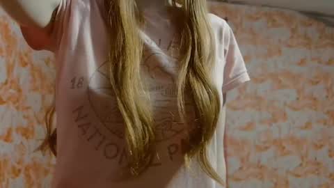 Snapshot of shelikessoymilk chatting on November 2025 03:49:02 AM Erika online show from November 2025 03:49:02 AM