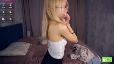 Snapshot of shelleybuss chatting on September 2025 02:30:02 PM Shelley night Tate day online show from September 2025 02:30:02 PM